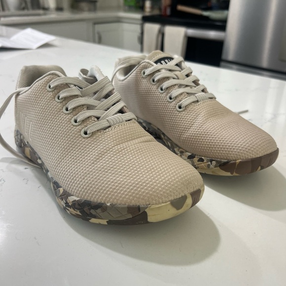 NoBull Wild Sand Trainer - Picture 2 of 7